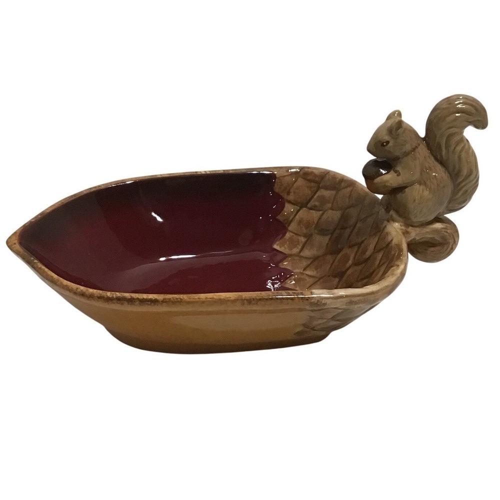 Grasslands Road Acorn Squirrel Ceramic Serving Bowl Dish Autumn Fall Holiday